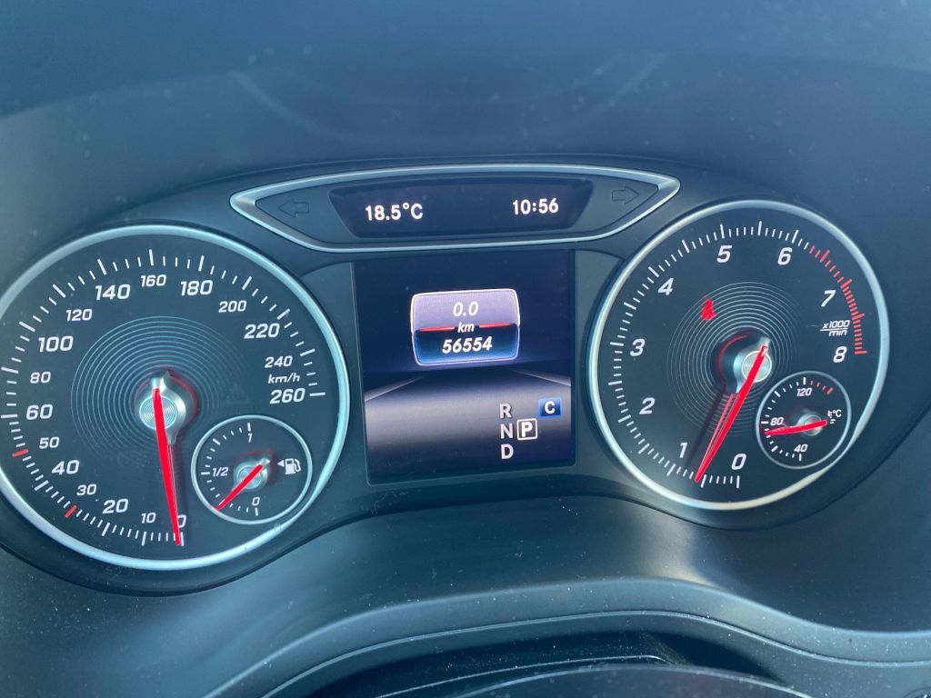 Fahrzeugabbildung Mercedes-Benz B 180 7G-DCT Urban *Navi*Sitzheizung*Automatik*