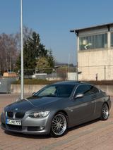 BMW 325i e92 - BMW 3er-Reihe E92 mit Benzin-Antrieb