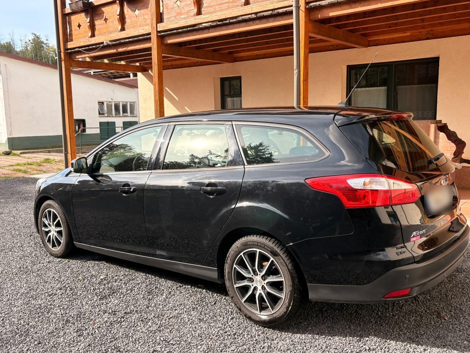 Ford Focus 2014 — engine 101 HP (74kW)