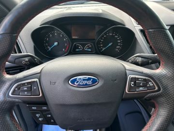 Ford Kuga - 10
