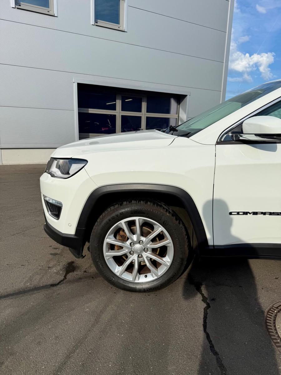 Jeep Compass 1.3 T-GDI 110kW Limited DCT Limited