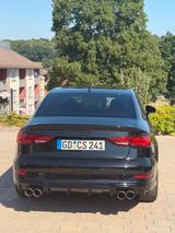 Audi A3 35 TFSI S tronic 2x Sline + Auspuffanlage - Audi A3: Limousine, Sline