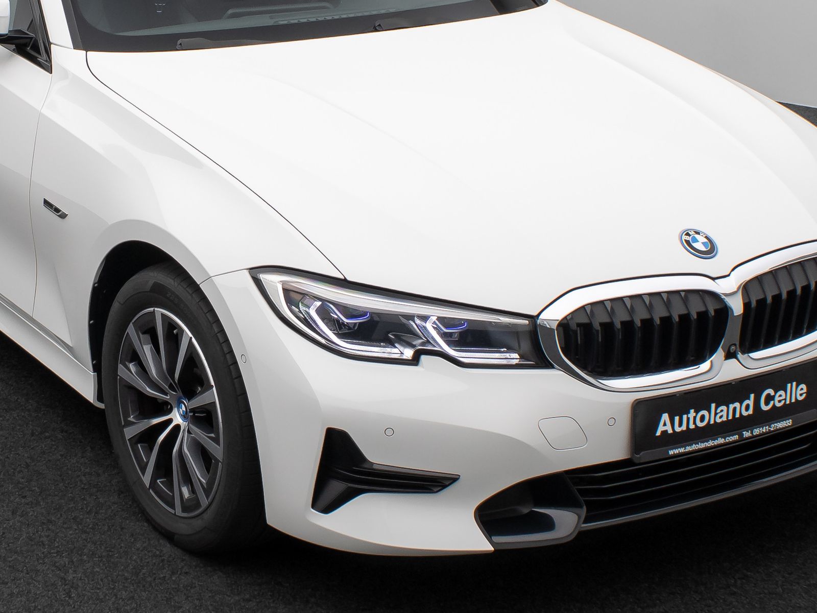 Fahrzeugabbildung BMW 320e Sport Line 360° Laser DAB H/K Komfort Alarm