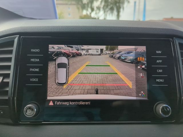Fahrzeugabbildung SKODA Karoq 1.5 TSI DSG Sportline