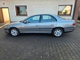 Opel Omega 2.0 16V CD CD - silberne Opel Omega