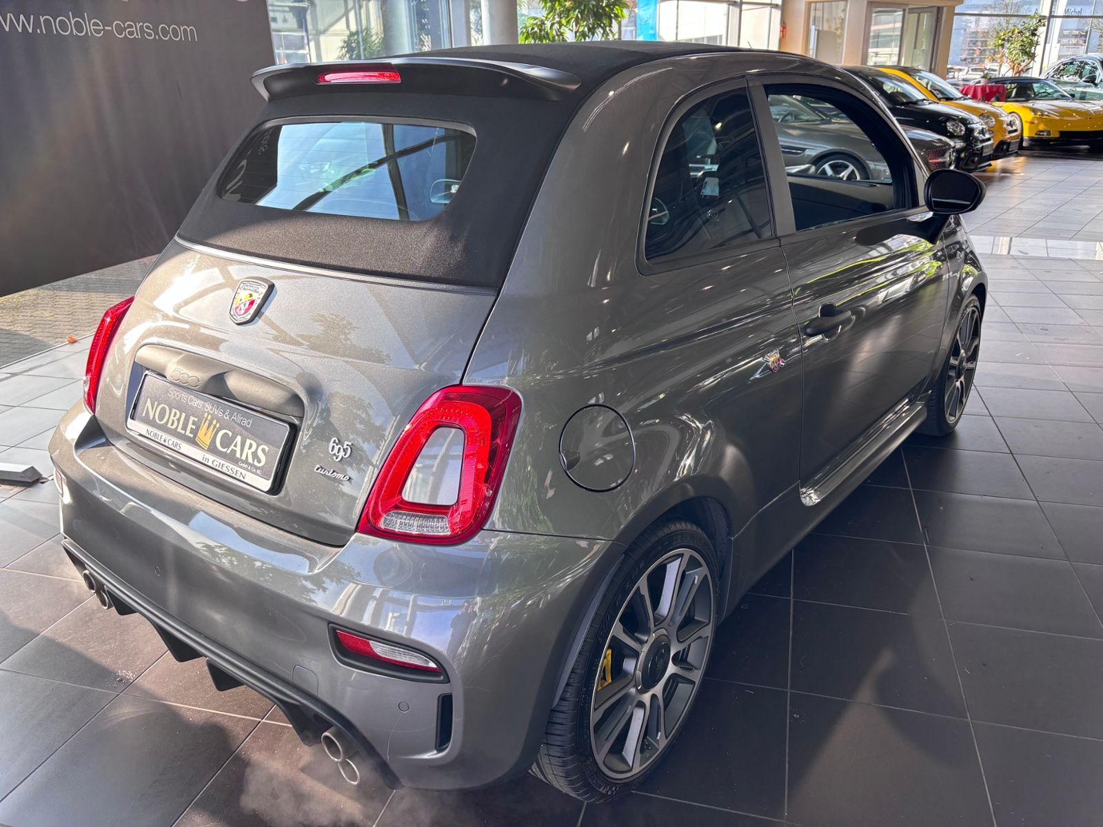 Fahrzeugabbildung Abarth 695C Automatik KLIMA NAV BEATS LEDER SHZ