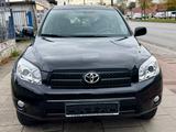 Toyota RAV 4 RAV4 Sol / TÜV NEU - Toyota RAV 4 mit Benzin-Antrieb: Allradantrieb