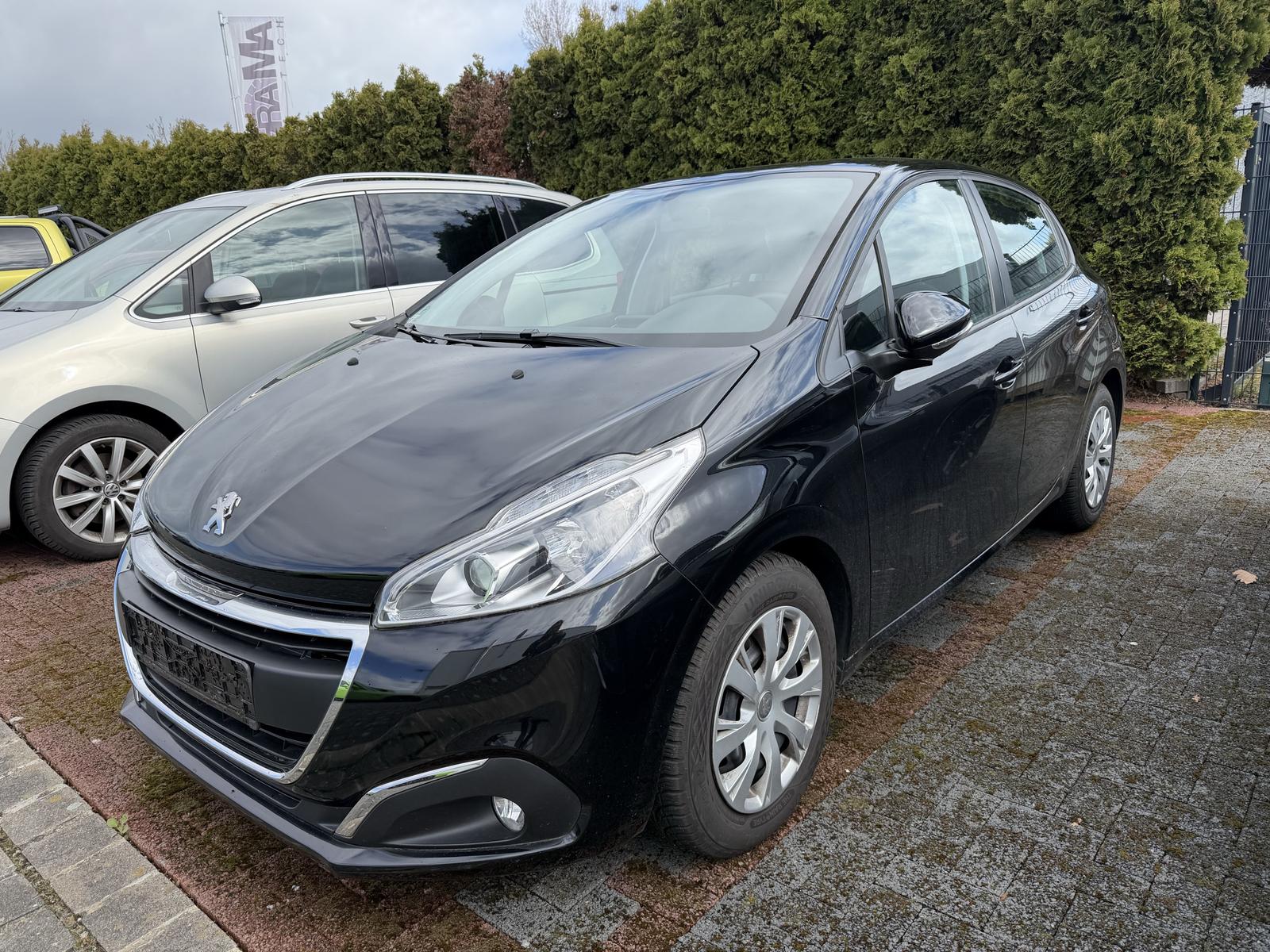 Peugeot 208 Active Klima SHZ PDC