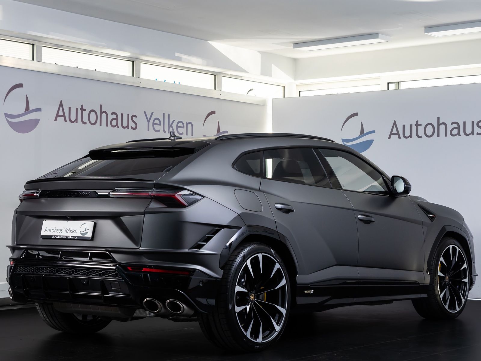 Lamborghini Urus S MY23 AKRAPOVIC B&O PANO 23 foto 4