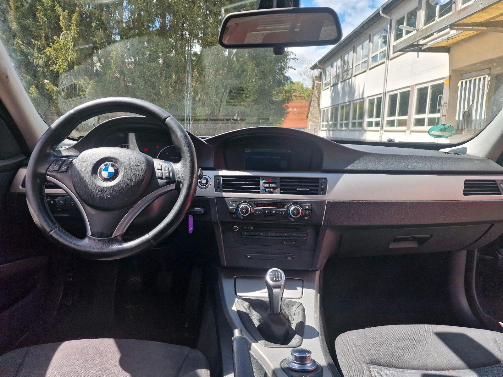 BMW 320 2007 — photo 7