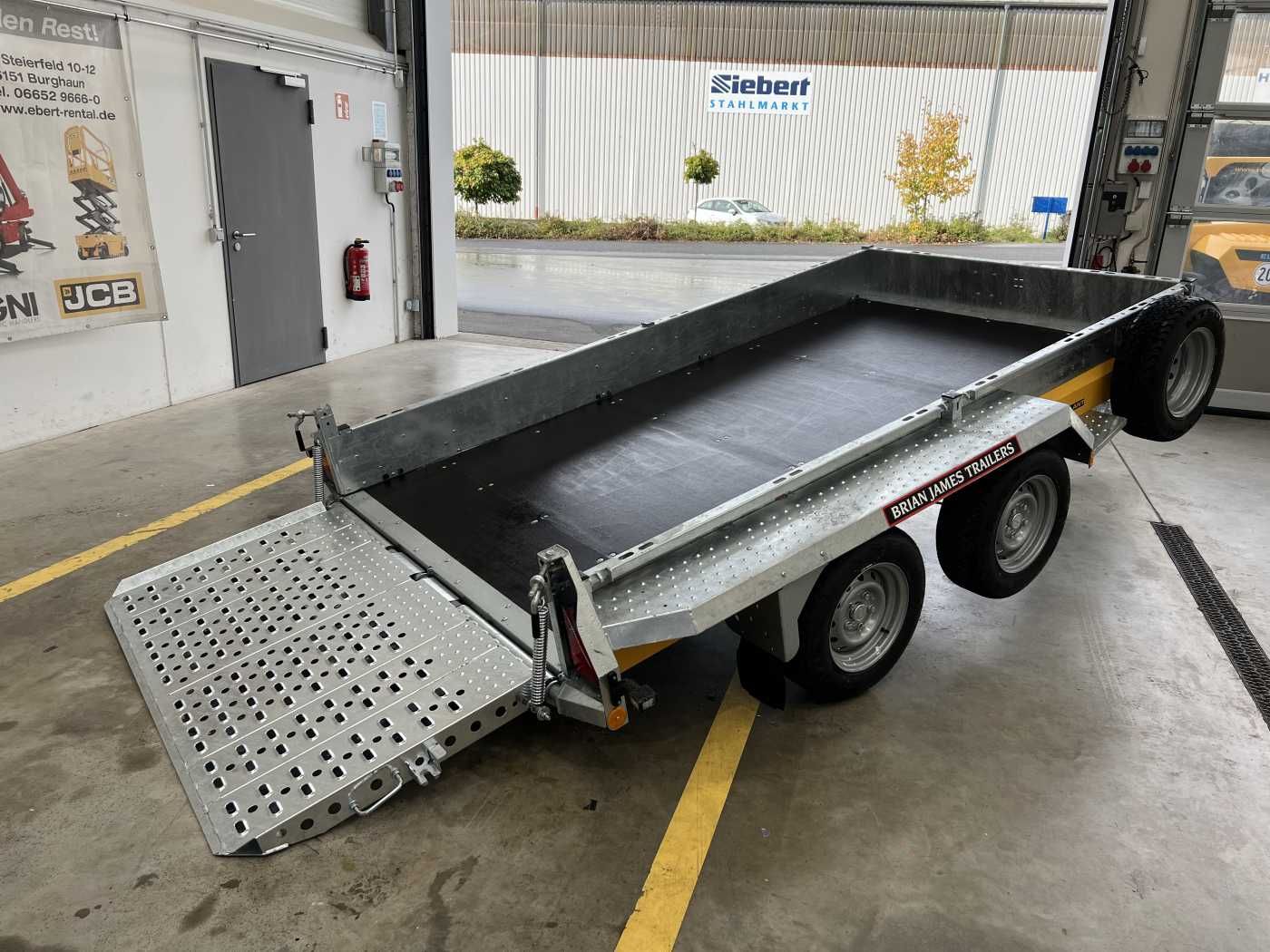 Fahrzeugabbildung Brian James General Plant / kippbar / Länge: 3.1m / 3.500kg