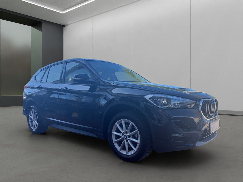 BMW X1 sDrive18d ADVANTAGE LED NAVI PDC SHZ FSE 17" foto 17