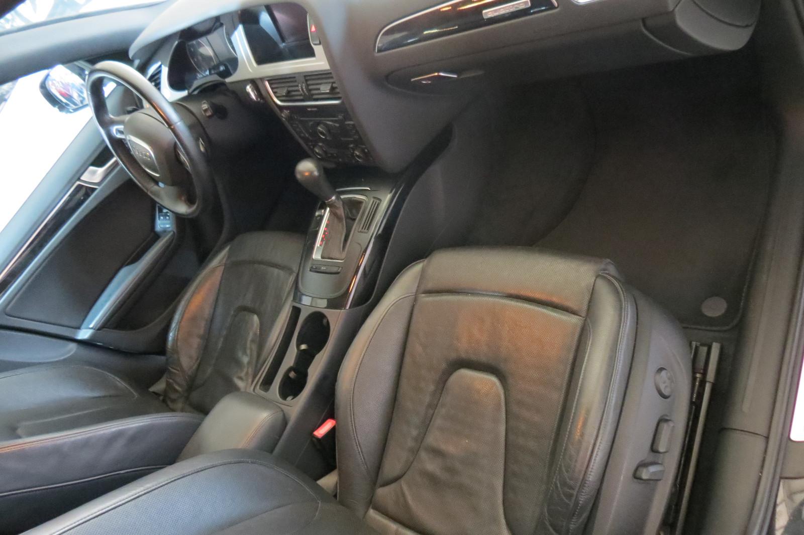 Audi A4 2011 — photo 10