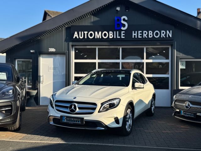 Mercedes-Benz GLA 220 CDI 4Matic/Pano/Kamera/Aut./Navi/AHK