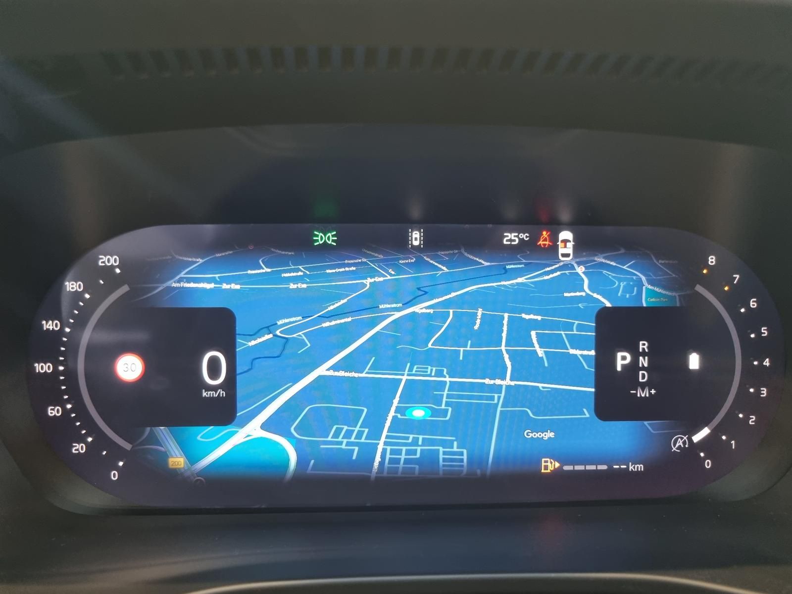 Fahrzeugabbildung Volvo XC40 B4 Plus Black Edition 'Panoramadach'