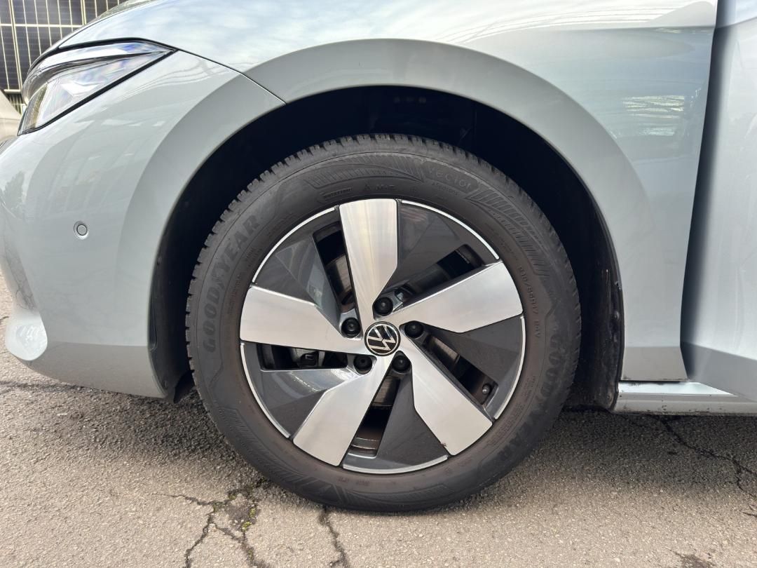 Fahrzeugabbildung Volkswagen Passat Business Variant 1.5 TSIe DSG