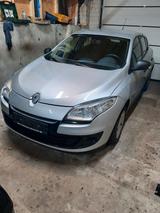 Renault Verkaufe Renault Megane - Renault Megane Gebrauchtwagen in Braunschweig