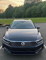 Volkswagen Passat Variant 2.0 TDI SCR DSG Highline Vari... - VW Passat Variant von privat