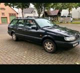 Volkswagen VW Passat Schwarz - Volkswagen Passat aus 1996: Kombi