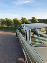 Mercedes-Benz 240 - Mercedes-Benz 240 aus 1982