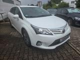 Toyota Avensis Kombi Edition - Toyota Avensis mit Diesel-Antrieb: Kombi