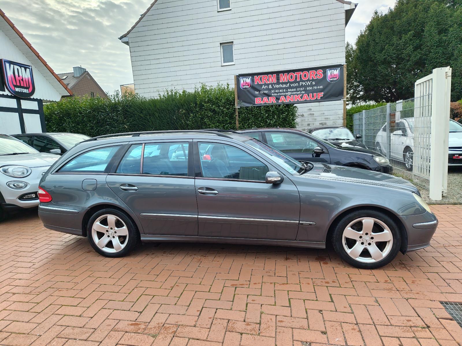Mercedes-Benz E320 2005 — салон