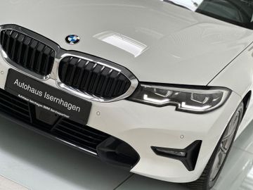Fahrzeugabbildung BMW 320d Sport Line Stop&Go LiveCockpt+ Kamera HiFi