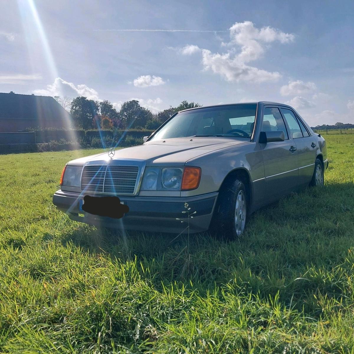 Mercedes-Benz E 230