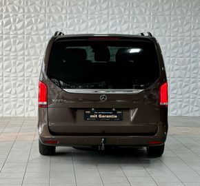 Mercedes V 220 - 7
