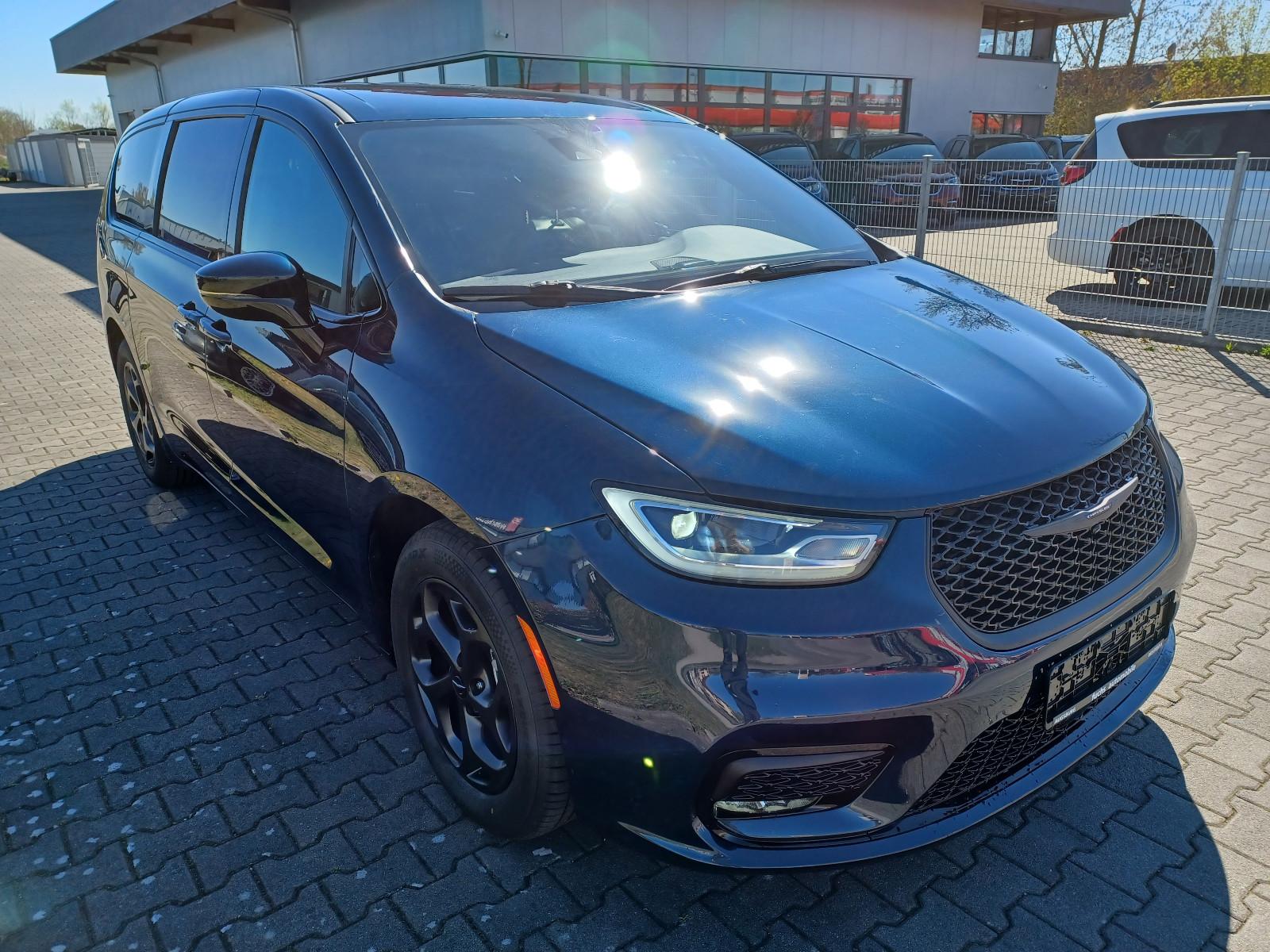 Chrysler Pacifica"S" Black-Ed3,6.Plug-in-Hybrid.ACC.7-Si.