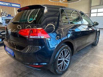 Volkswagen Golf VII Lim. Allstar BMT *Navi*