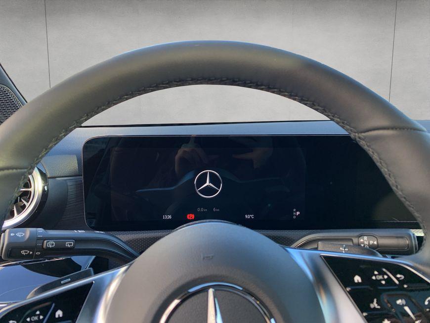 Mercedes-Benz A-Class Progressive Advanced Night Multibeam, миниатюра 12