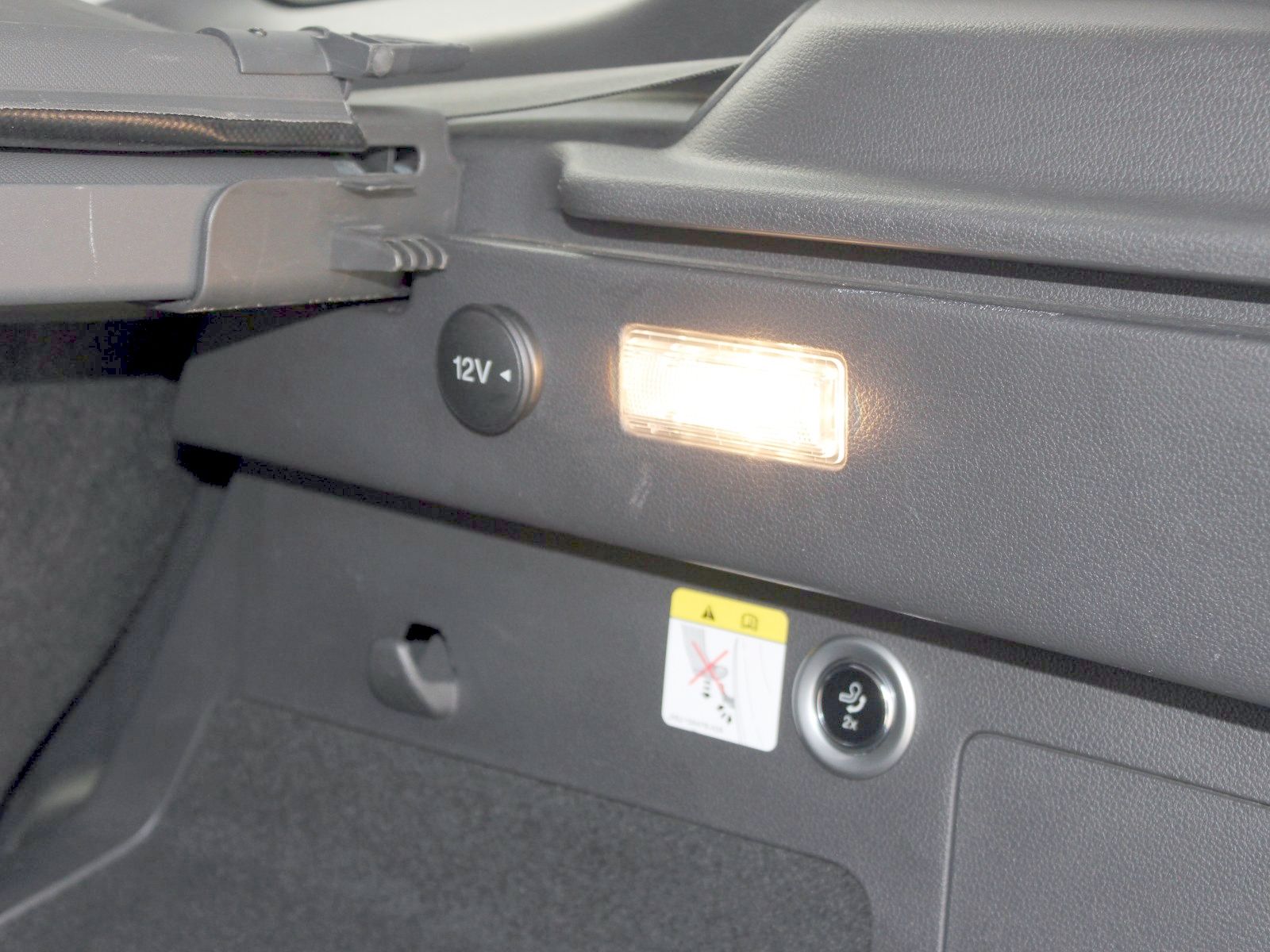 Fahrzeugabbildung Ford Kuga Cool & Connect 2,0 TDCi 4x2 Start/Stopp