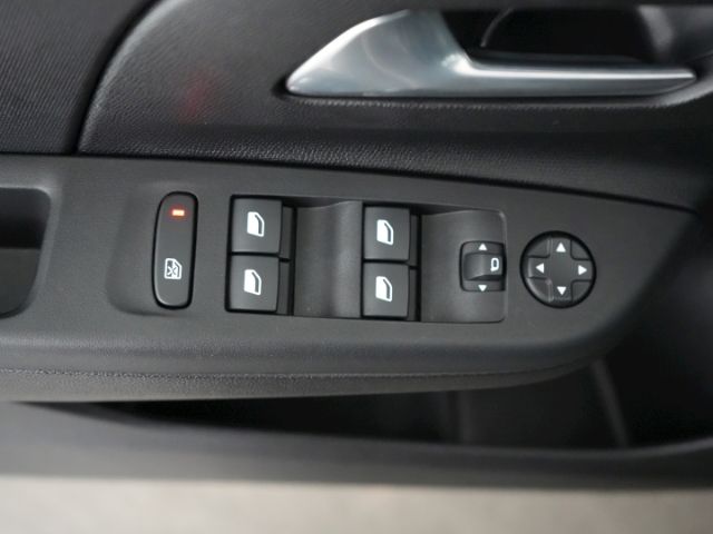 Corsa F FACELIFT EDITION+LED LICHT+SITZ-/LENKRAD