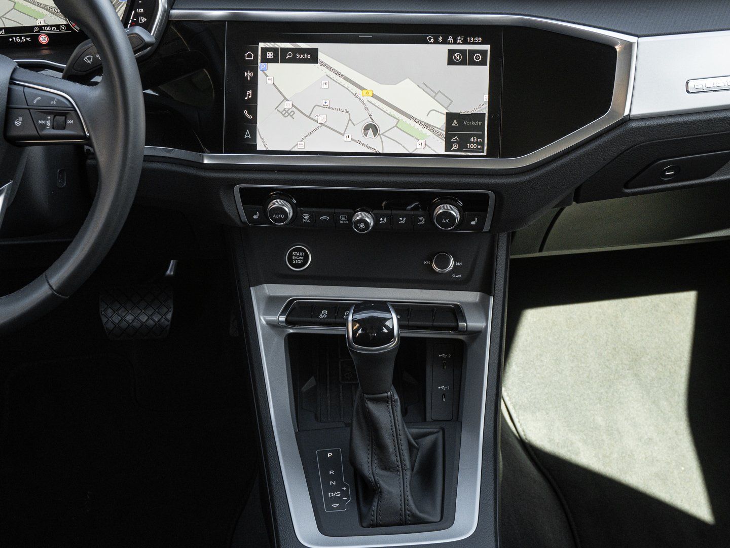 Audi Q3 SUV advanced 40 TFSI quattro S tronic Pano Vi foto 13