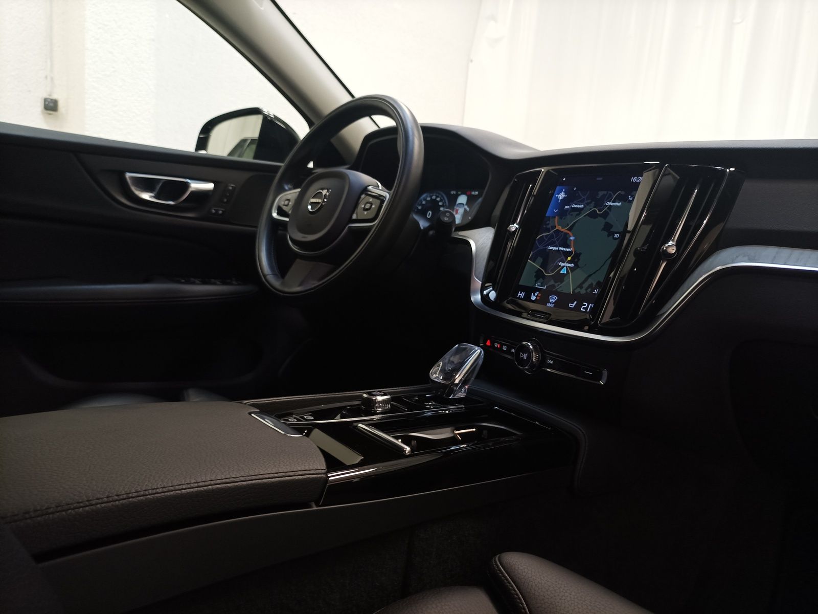 Volvo V 60 T6 AWD|AHK|Navi|HUD|LED foto 13