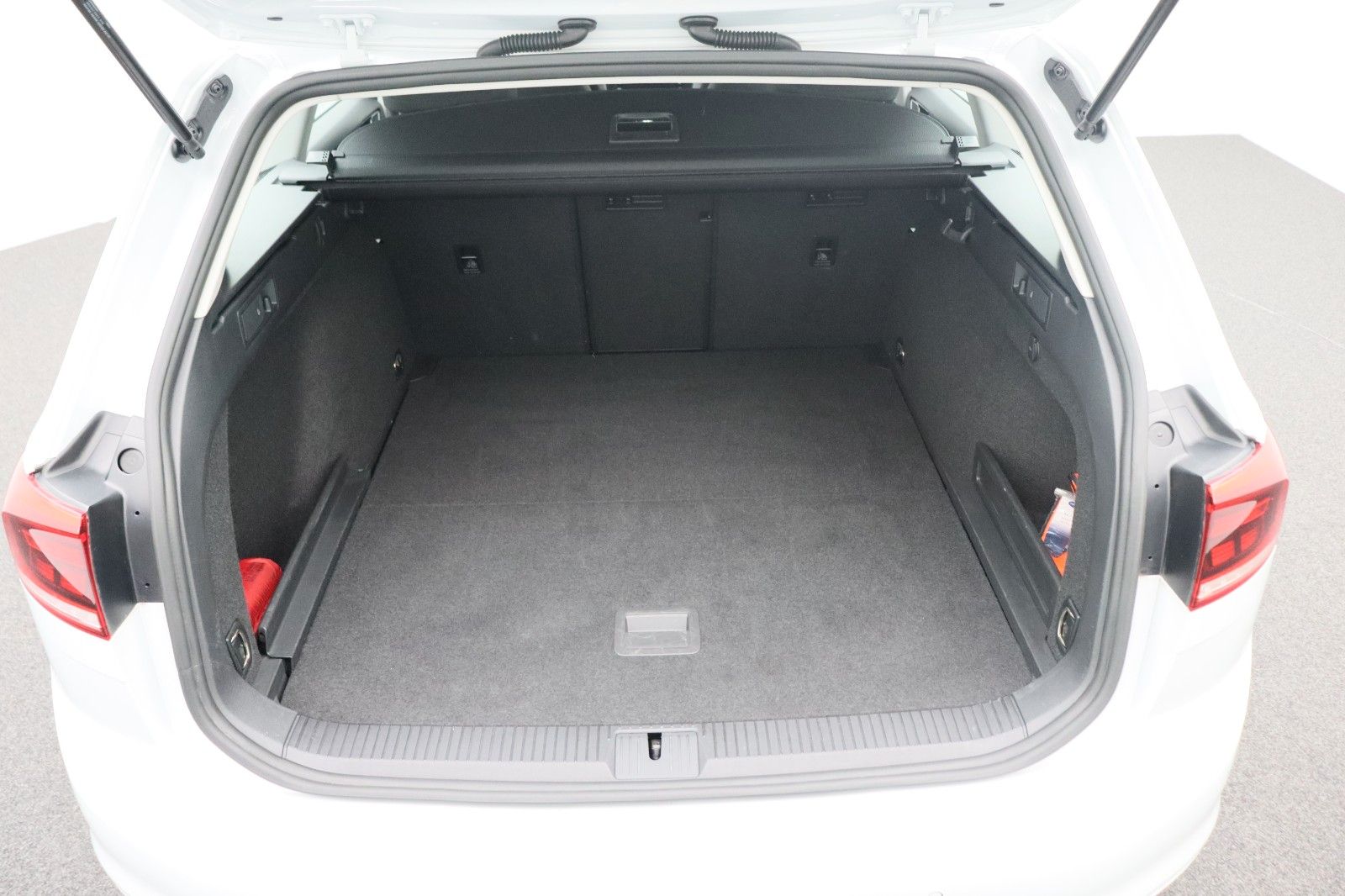 Fahrzeugabbildung Volkswagen Passat Variant 2.0 TDI Business