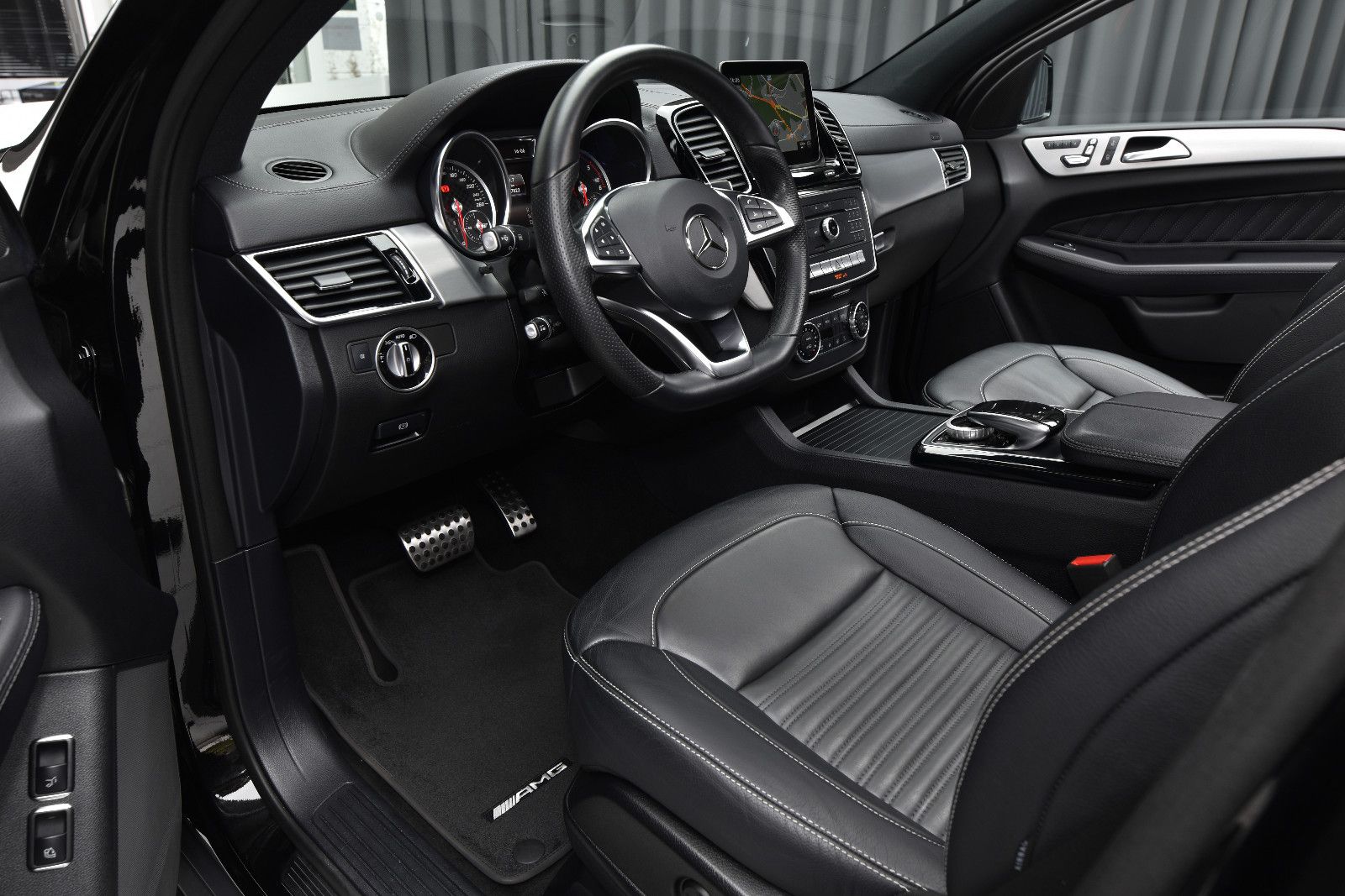 Mercedes-Benz GLE 350 d Coupé 4M Pano Luft AHK 3xAMG foto 4
