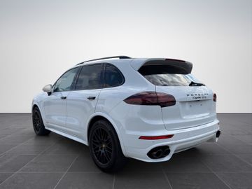 Porsche Cayenne - 3
