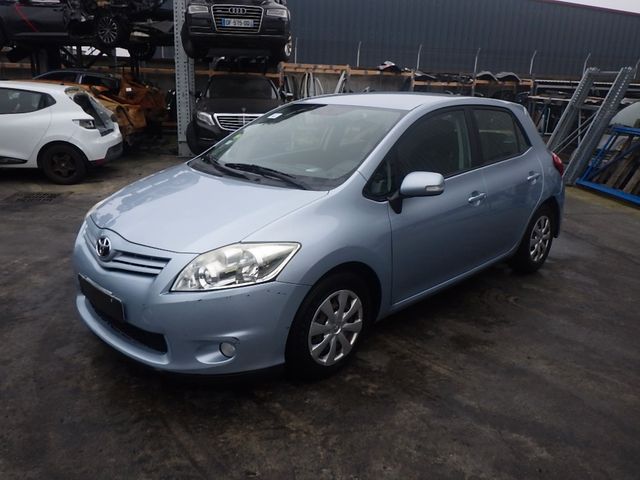 Toyota Auris 1,4-l-D-4D Travel