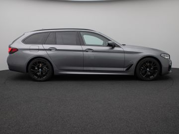 Fahrzeugabbildung BMW 520d xD M Sport Laser Kamera HUD DAB HiFi AHK