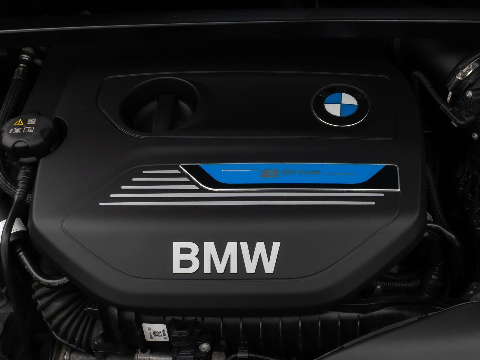 Fahrzeugabbildung BMW X1 xD25e Sport Line Kamera HUD DAB Komfort Navi+