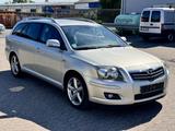 Toyota Avensis Kombi 2.2 D-CAT Tempomat AHK TÜV 2027 - Toyota Avensis in Köln
