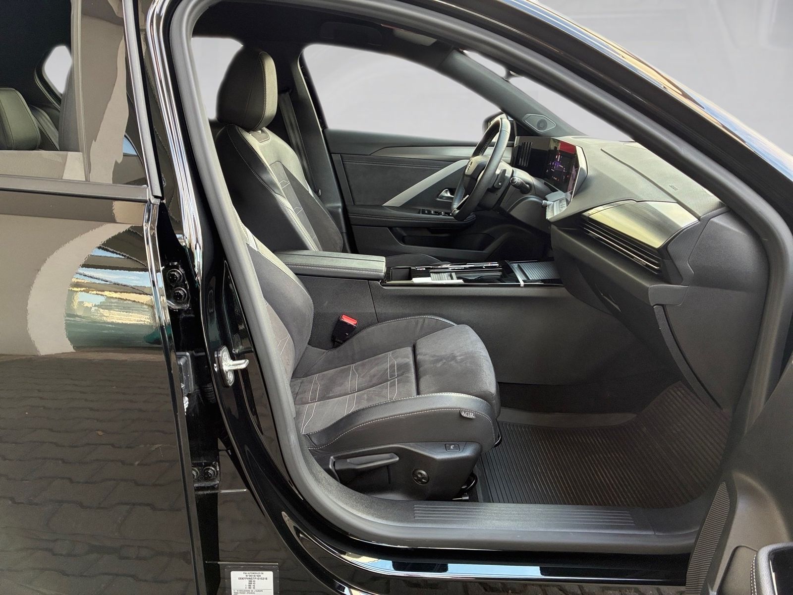 Fahrzeugabbildung Opel Astra L 1.2 Turbo GS Line 360,LED,Navi,SHZ,ACC