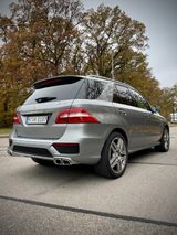 Mercedes-Benz ML 63 AMG 4MATIC AMG - Mercedes-Benz ML 63 AMG aus 2014