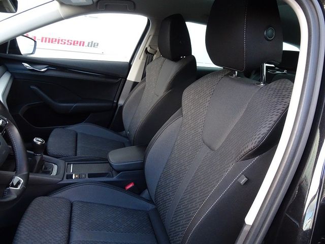 Octavia Combi 1.0 TSI Clever - LED / Navi / AHZV