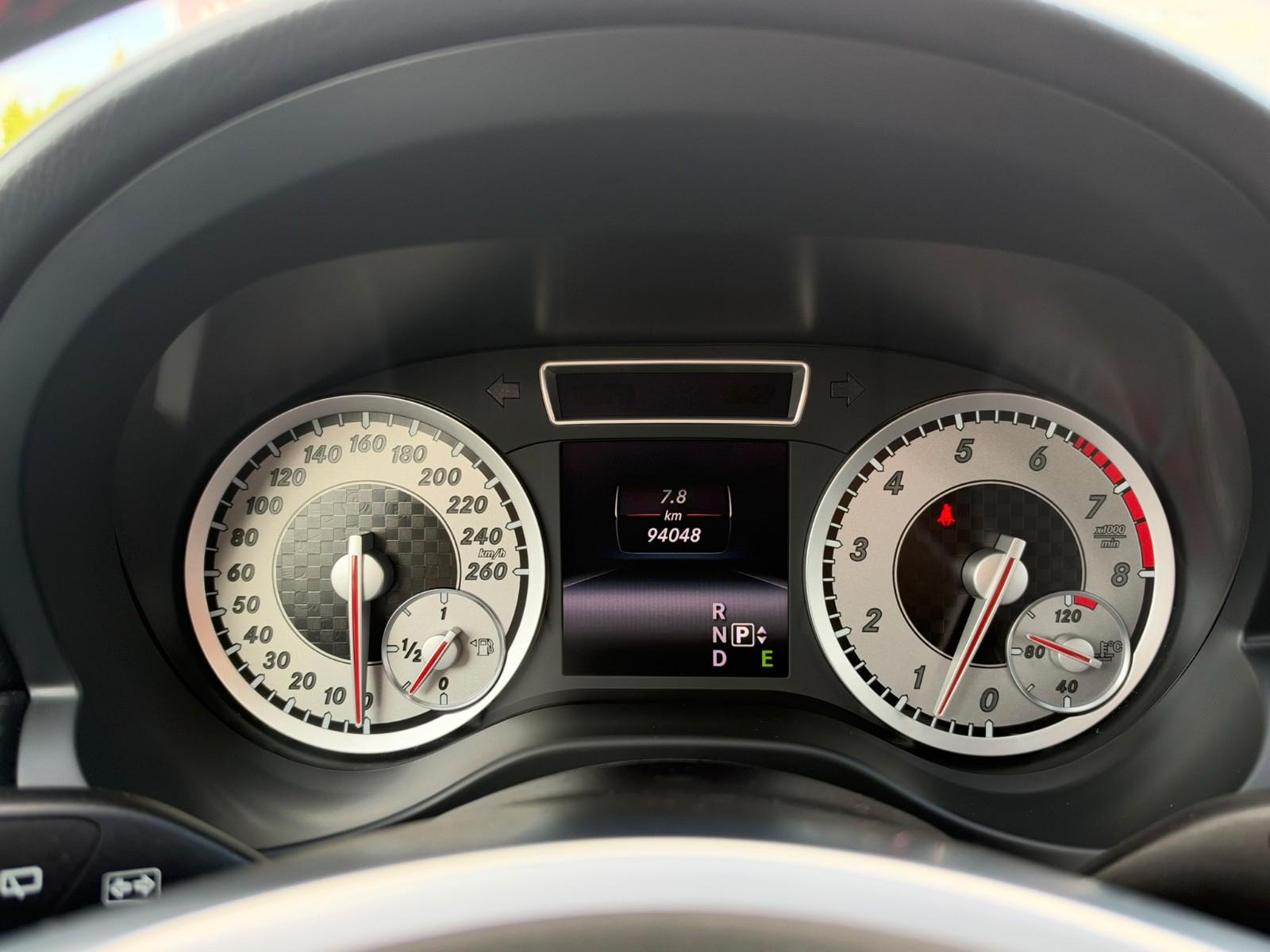 Mercedes-Benz A 180 AMG-LINE A45 UMBAU*NAVI*SZHZ*BI-XENON