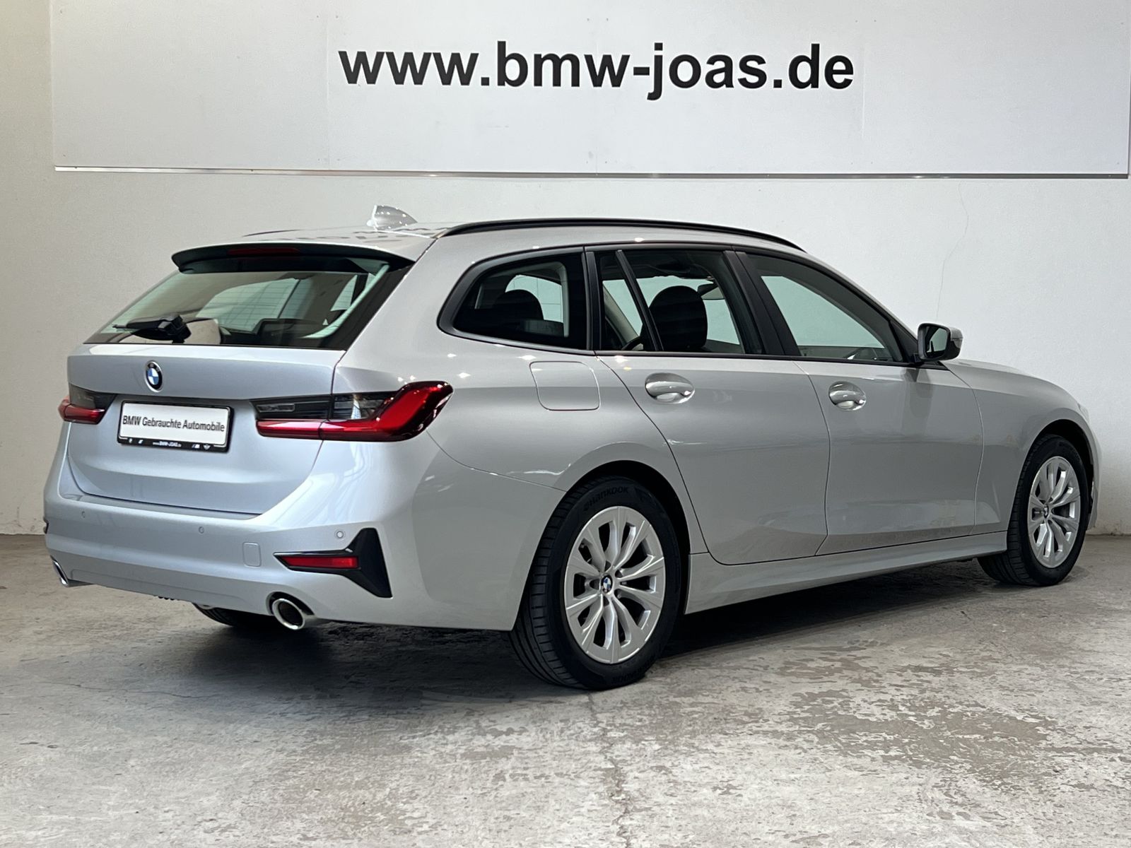 Fahrzeugabbildung BMW 320d DAB Tempomat AHK Shz PDC