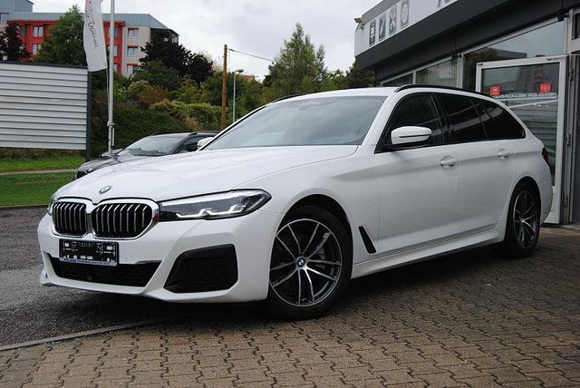 BMW 520d A xDrive Touring.M-Sport.ACC.HUD.StHz.HIFI