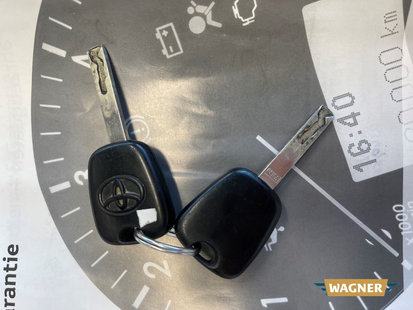 Fahrzeugabbildung Toyota Aygo Basis Servolenkung Radio TÜV 05/2026